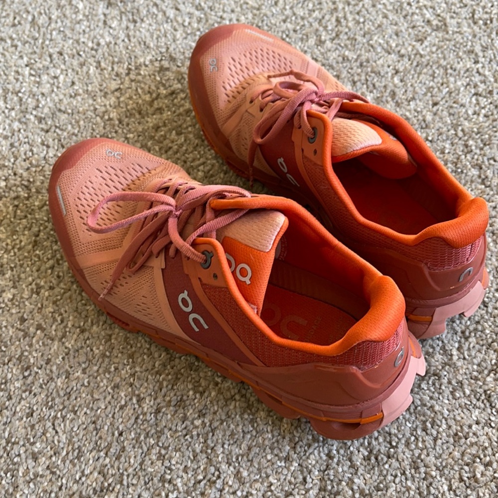 Women’s On Cloud Running Tennis Shoe